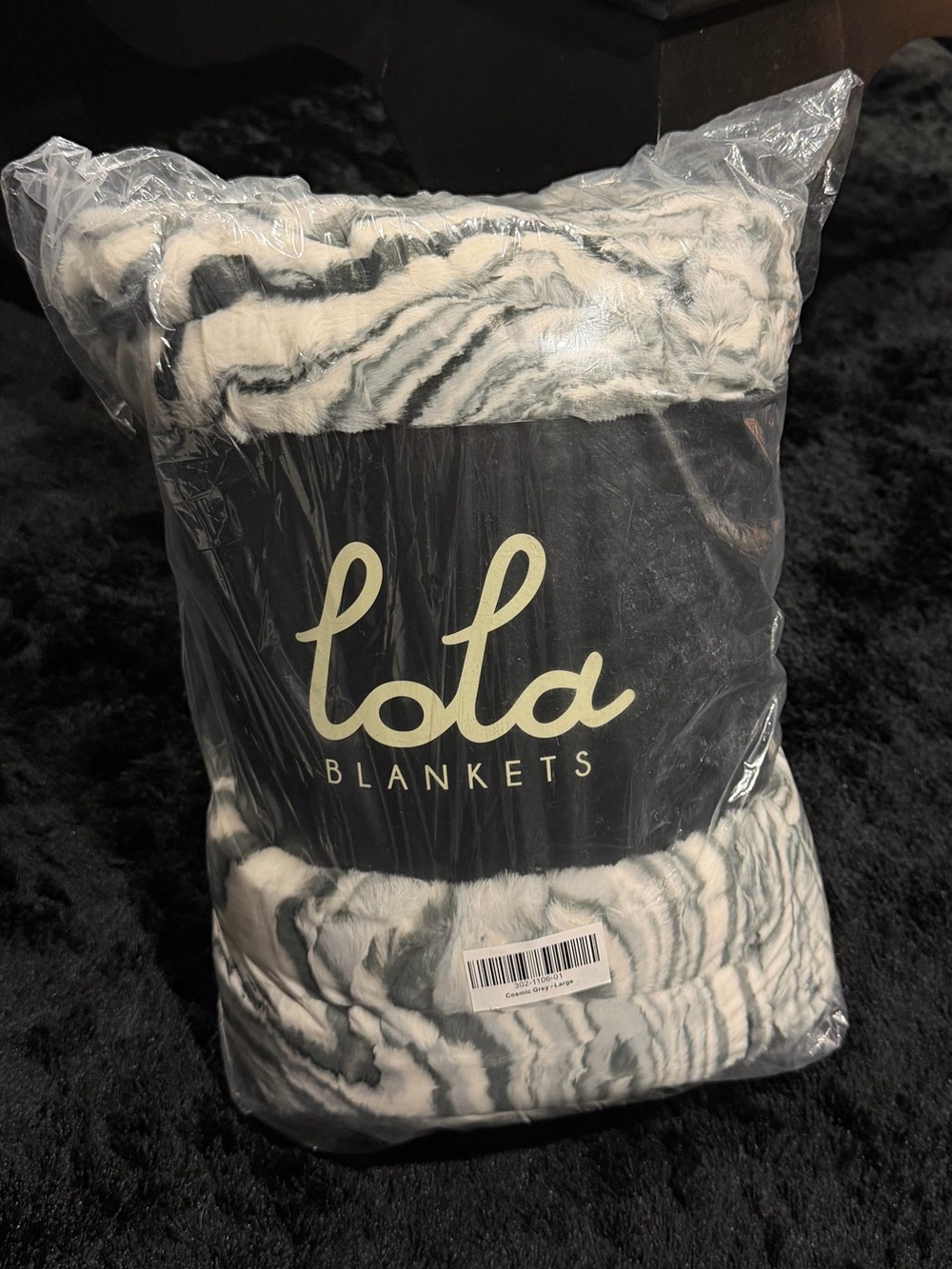 New + Unopened Lola Blanket - Cosmic Grey - Size Large